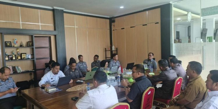 DPRD Konawe saat menggelar harmonisasi terhadap enam Rancangan Peraturan Daerah (Raperda) inisiatif tahun 2026 di Kantor Wilayah Kementerian Hukum dan HAM (Kanwil Kemenkumham) Sulawesi Tenggara pada Senin (12/1/2026).